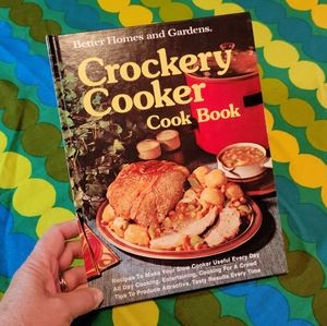 BH&G Crockery Cookbook vintage 1976